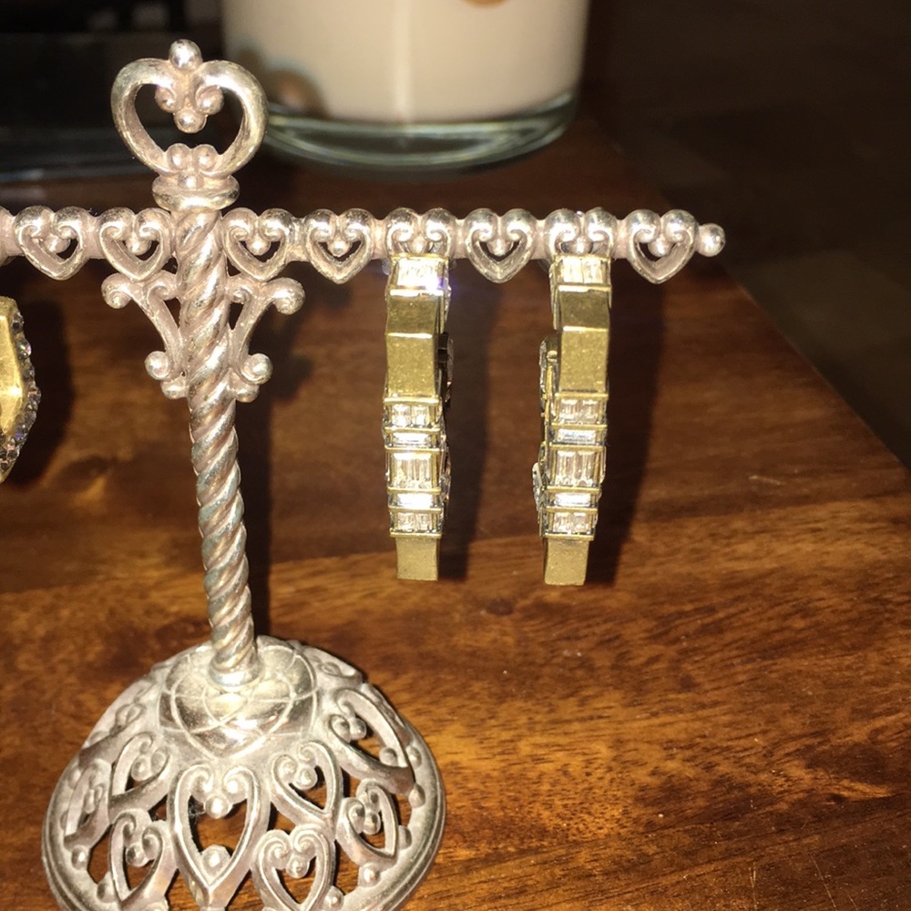 Fun earrings! A is between silver and gold
